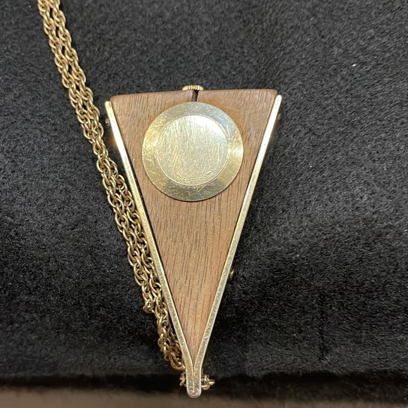 Mid-Century RARE Belforte Triangular Watch Pendant - Picture 4 of 8
